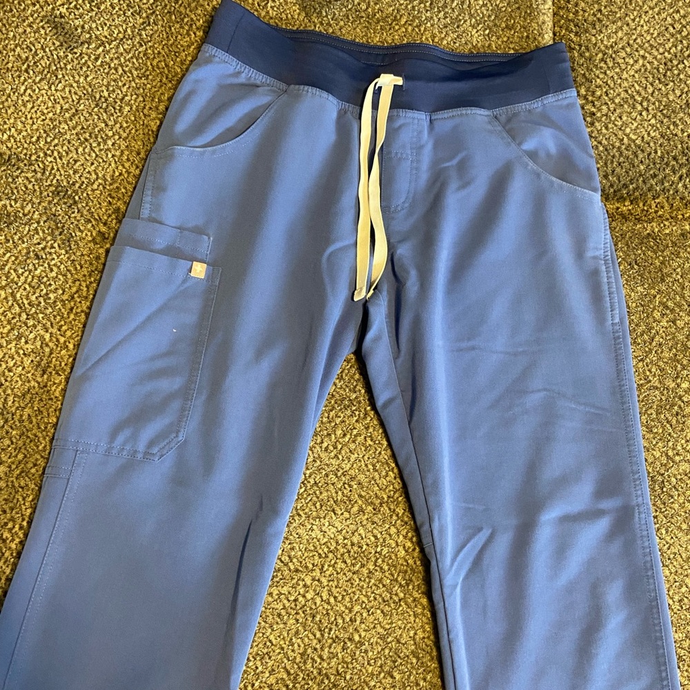 Discontinued Denim blue Figs scrub pants S petite